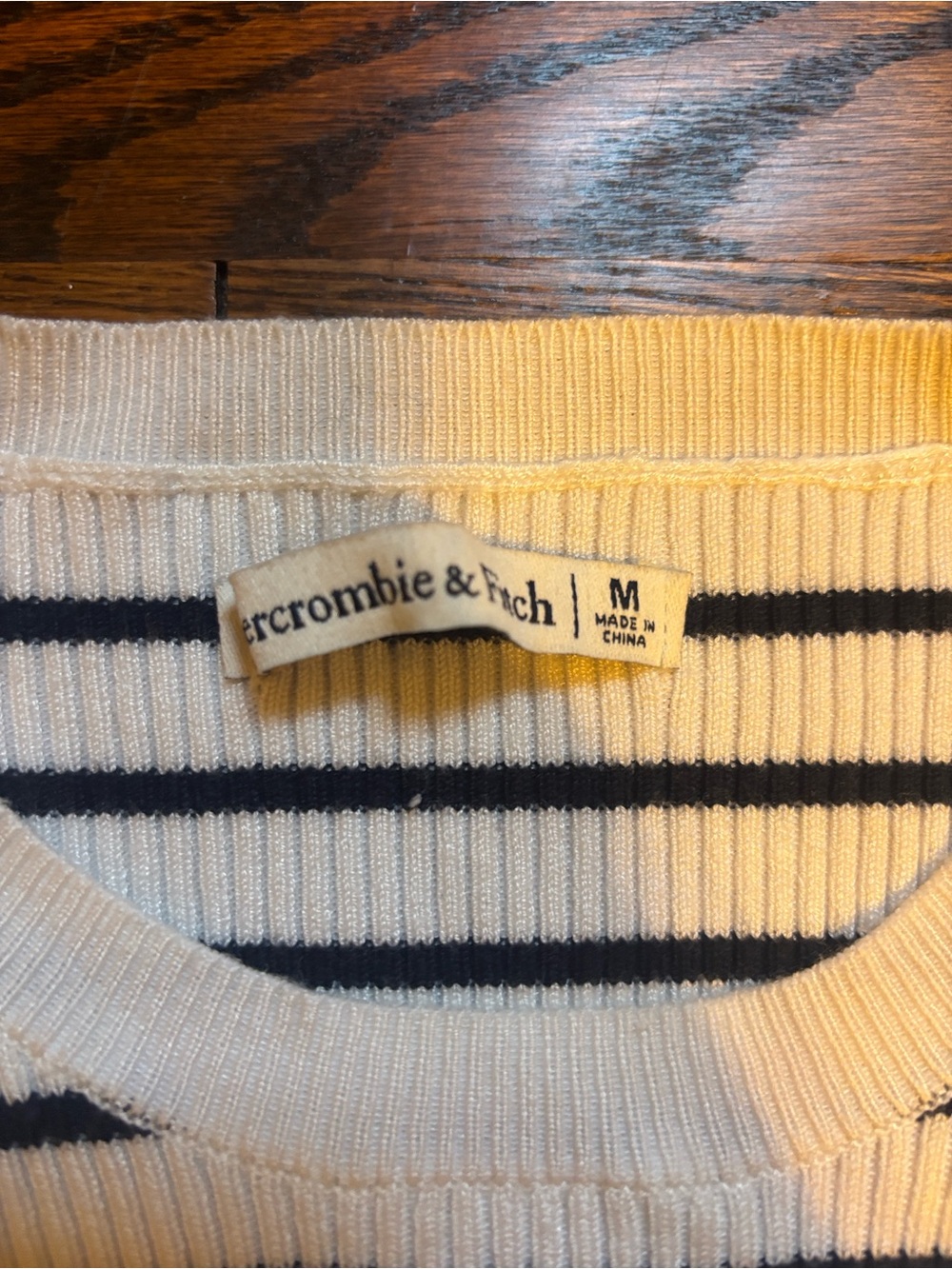 Abercrombie & Fitch Ribbed Backless Sweater - Picture 3 of 5